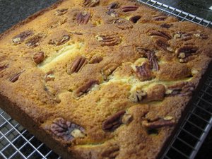 Pear and pecan cake