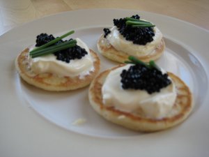 Caviar blinis